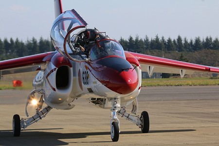 738