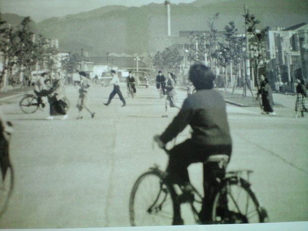 昔は車がほとんど走っていなかった