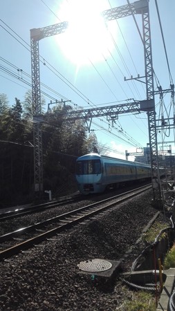 光るメトロロマンスカー