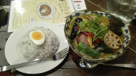 野菜がたっぷり入ったカレー@ポニピリカ 町田