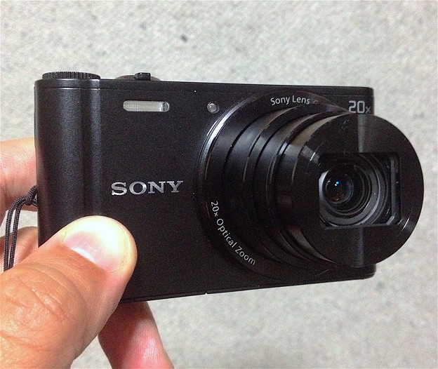 Sony DSC WX300:手で持ったところ - 5