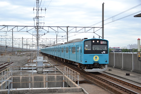 201系@南船橋駅