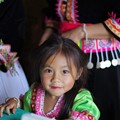 Photos: モン族の少女