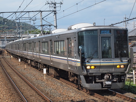 223系新快速 東海道本線島本駅02