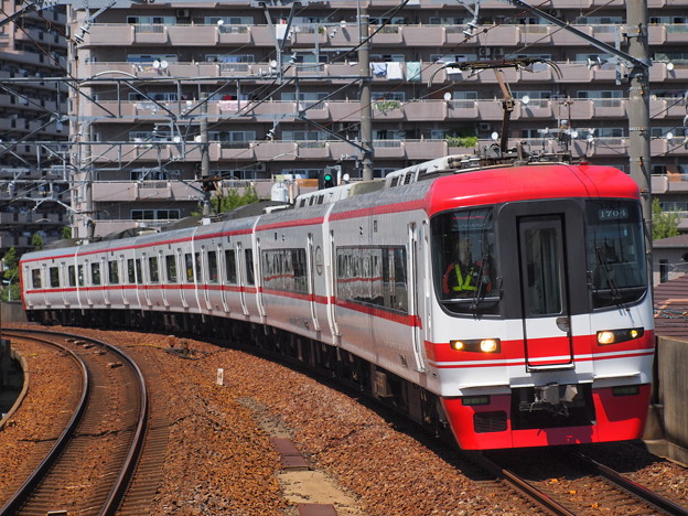 名鉄1700系特急 名鉄常滑線豊田本町駅 写真共有サイト フォト蔵