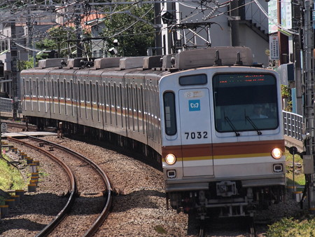 メトロ7000系普通 東急東横線自由が丘駅01