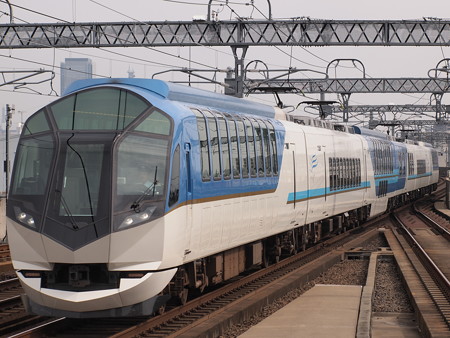 近鉄50000系しまかぜ 近鉄名古屋線八田駅02