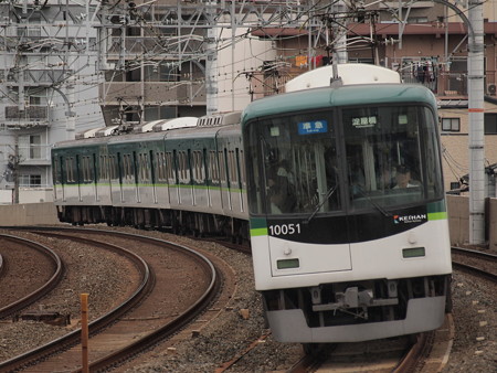 京阪10000系準急 京阪本線西三荘駅01