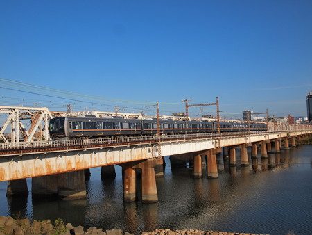 207系普通 東海道本線新大阪~大阪02