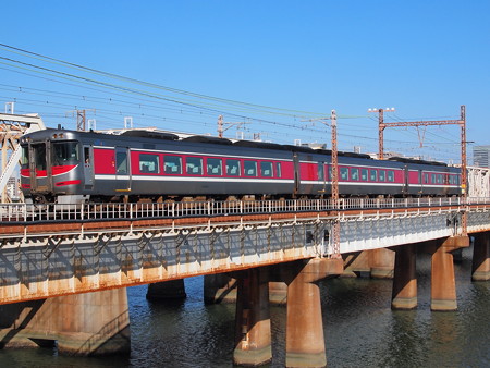 キハ189系回送 東海道本線新大阪~大阪