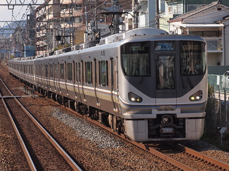 225系新快速 東海道本線甲南山手駅