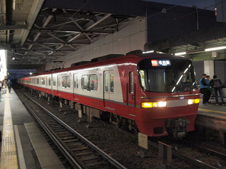 名鉄1000系特急 名鉄名古屋本線神宮前駅01
