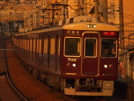 阪急7000系特急 阪急神戸線王子公園駅03