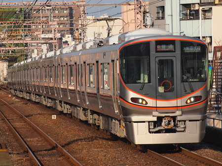 323系普通 大阪環状線大正駅01