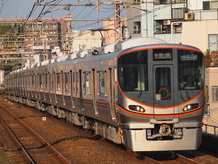 323系普通 大阪環状線大正駅02