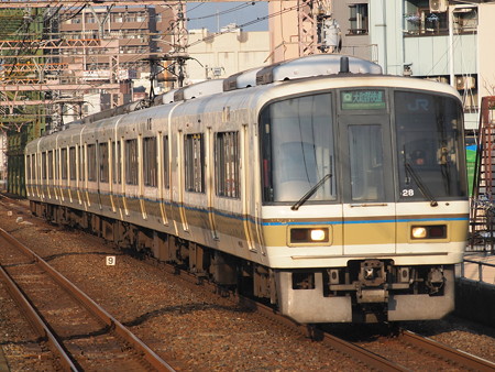 221系大和路快速 大阪環状線大正駅01
