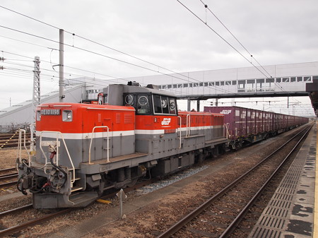DE10貨物 東北本線小牛田駅01