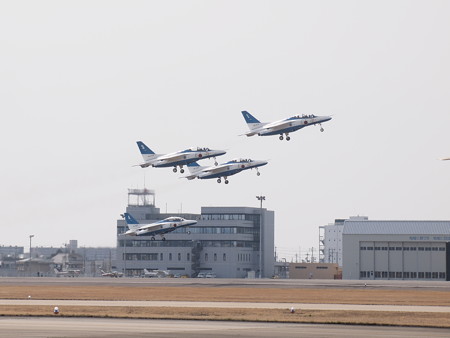 ブルーインパルス06