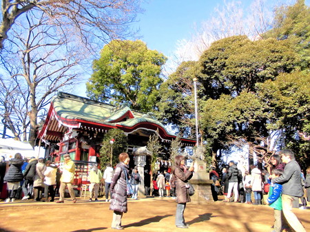 駒繋神社_2017 元日-03 三世代