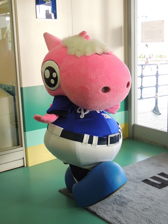 かわいくポーズ。