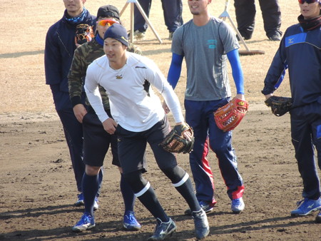 堂上選手。
