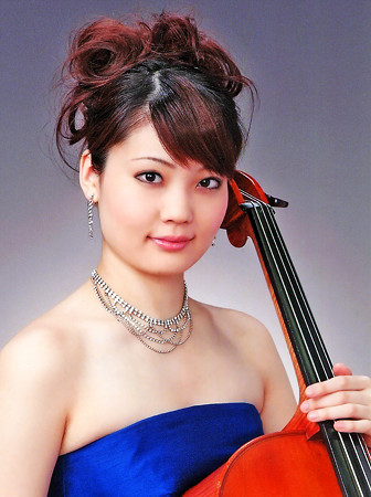 小松舞衣 こまつまい チェロ奏者 チェリスト