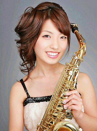 村田礼奈 むらたれな サックス奏者