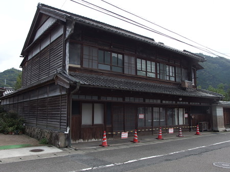 P9235809