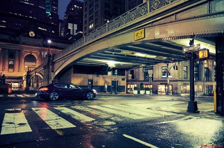 Porsche-Panamera-S-E-Hybrid-goes-for-night-drive-in-New-York-9