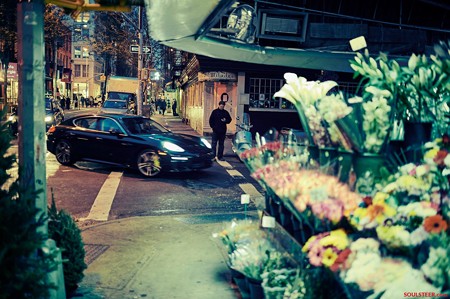 Porsche-Panamera-S-E-Hybrid-goes-for-night-drive-in-New-York-8