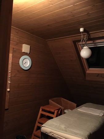 お仕事帰りにゆったりとした夜のリフレクソロジーも如何ですか?