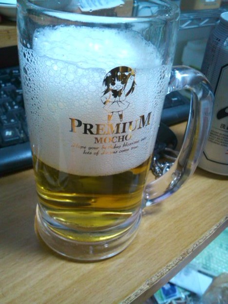 ソロデビュー記念にPremium MOCHOで打ち上げ。中身はうちにあったスーパー...