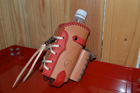 オーダーメイドのペットボトルホルダー♪