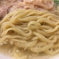 Photos: らーめん鱗 西中島店、平打ちピロピロ麺