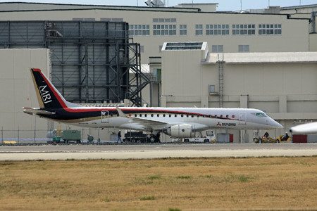 姿を現したMRJ IMG_3468_2