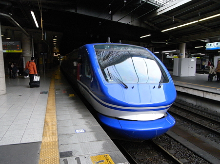 HOT7000系(新大阪駅)