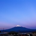 Photos: 1月4日富士宮からの夕方富士山～コレは初めて見ました！紫と青の薄明光線のような感じ～日の入りの富士宮では珍しいです(^ ^)