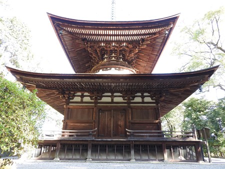石山寺60 日本一美しい多宝塔―翼を広げた鳳凰のよう