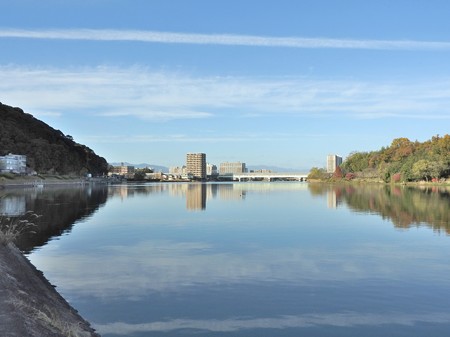 瀬田川01 湖畔のよう
