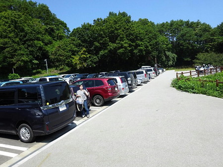 160807-04駐車場