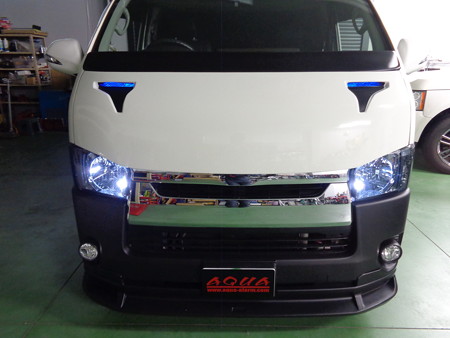 ハイエース　中古車納車　スモール・ボンネット内ＬＥＤ