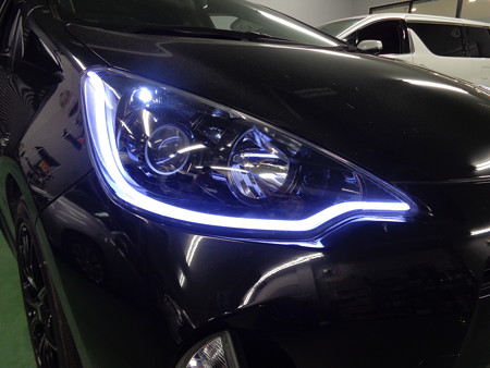 トヨタＡＱＵＡ　群馬県　ＮＥＷアウディ風ＬＥＤ　ホワイト