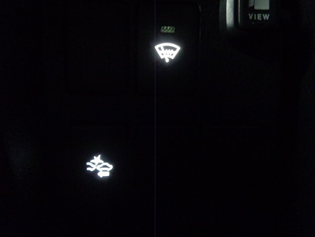 アルファード　東京都　ＬＥＤ打ち替え　スイッチ類２