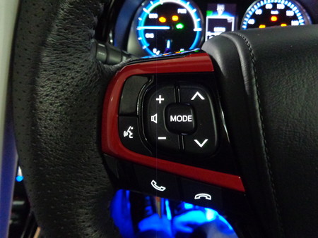 ハリアー　埼玉県　車内ＬＥＤ打ち替え　ステアリングスイッチ左