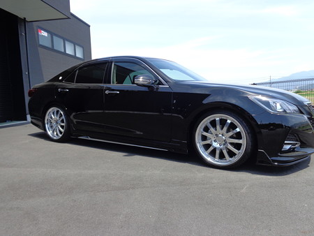 クラウン　車高調取付