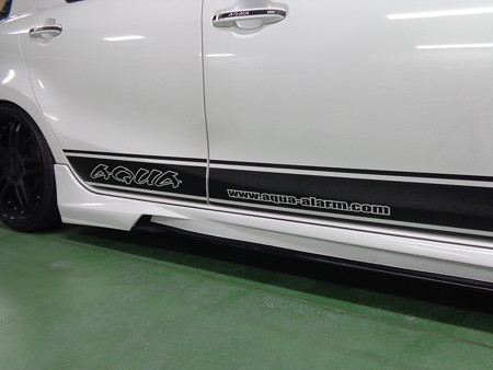 トヨタＡＱＵＡ　サイドデカール３