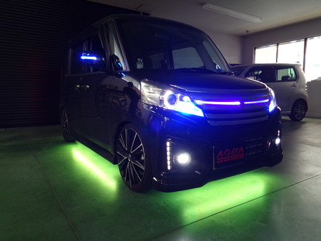 スペーシア　福井県　アンダーネオン取付７