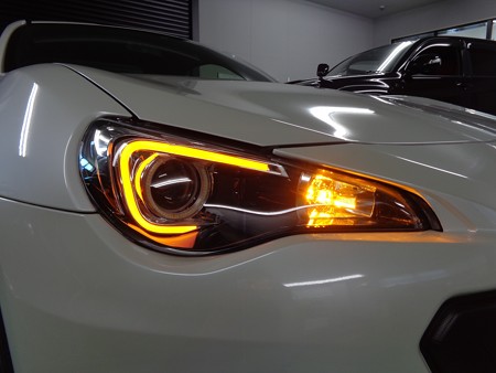 ＢＲＺ　ＳＴＩ　千葉県　ヘッドライト加工　ＮＥＷアウディ風ＬＥＤ　オレンジ
