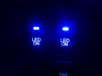 ヴェルファイア３０系　埼玉県　ＮＥＷアウディ風ＬＥＤ取付　スイッチ取付