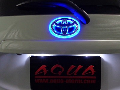 トヨタＡＱＵＡ　新潟県　エンブレムＬＥＤ